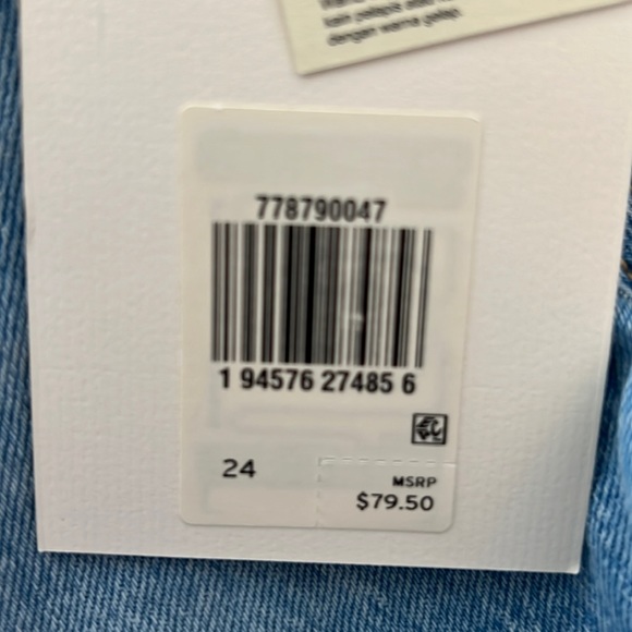 LEVI'S Super High Rise Ribcage Jean Shorts 🎀🎀 - Picture 7 of 12